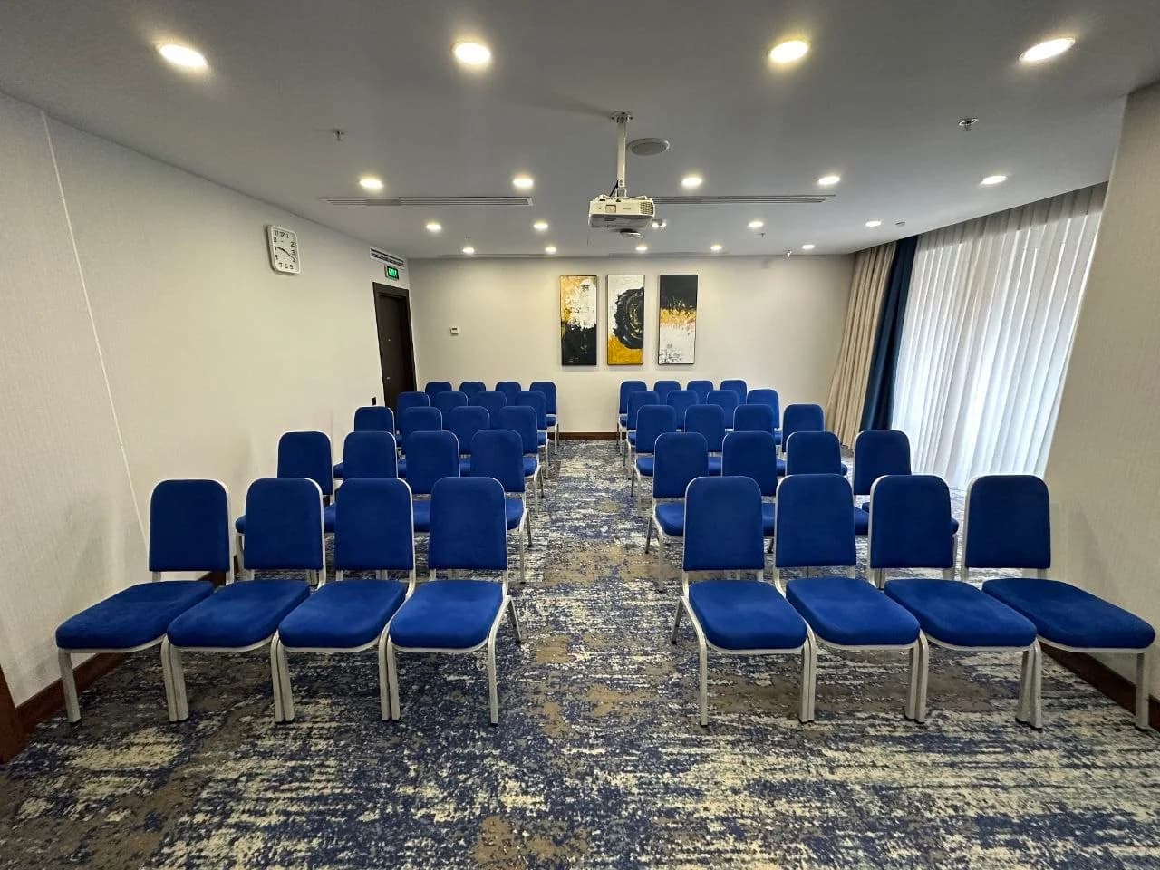 Conference hall (CT36)