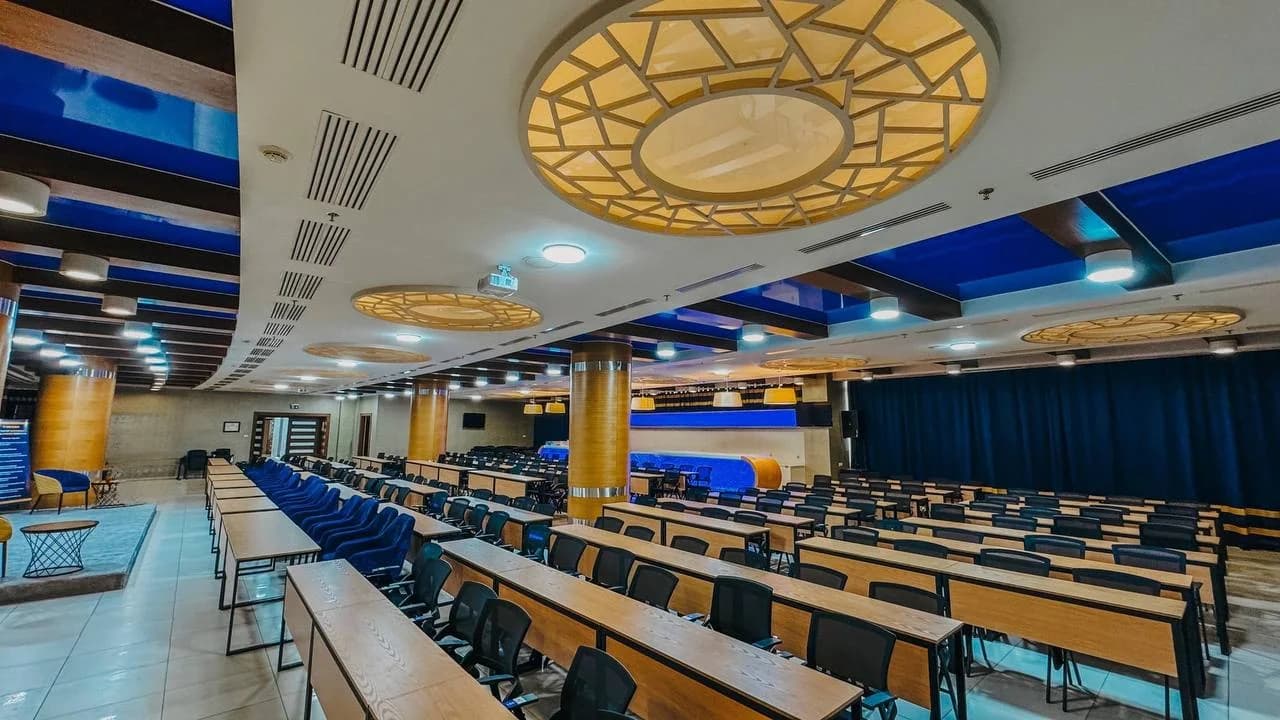 Conference Hall (UA300)