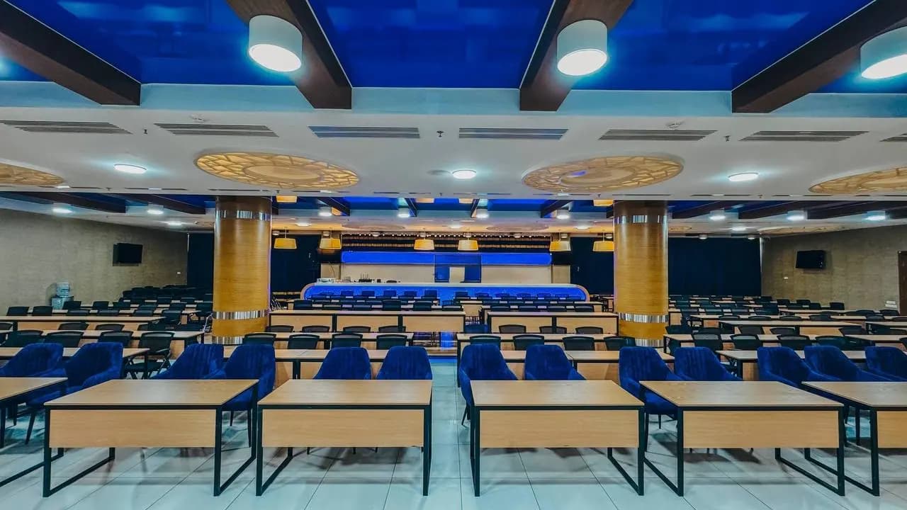Conference Hall (UA300) 3