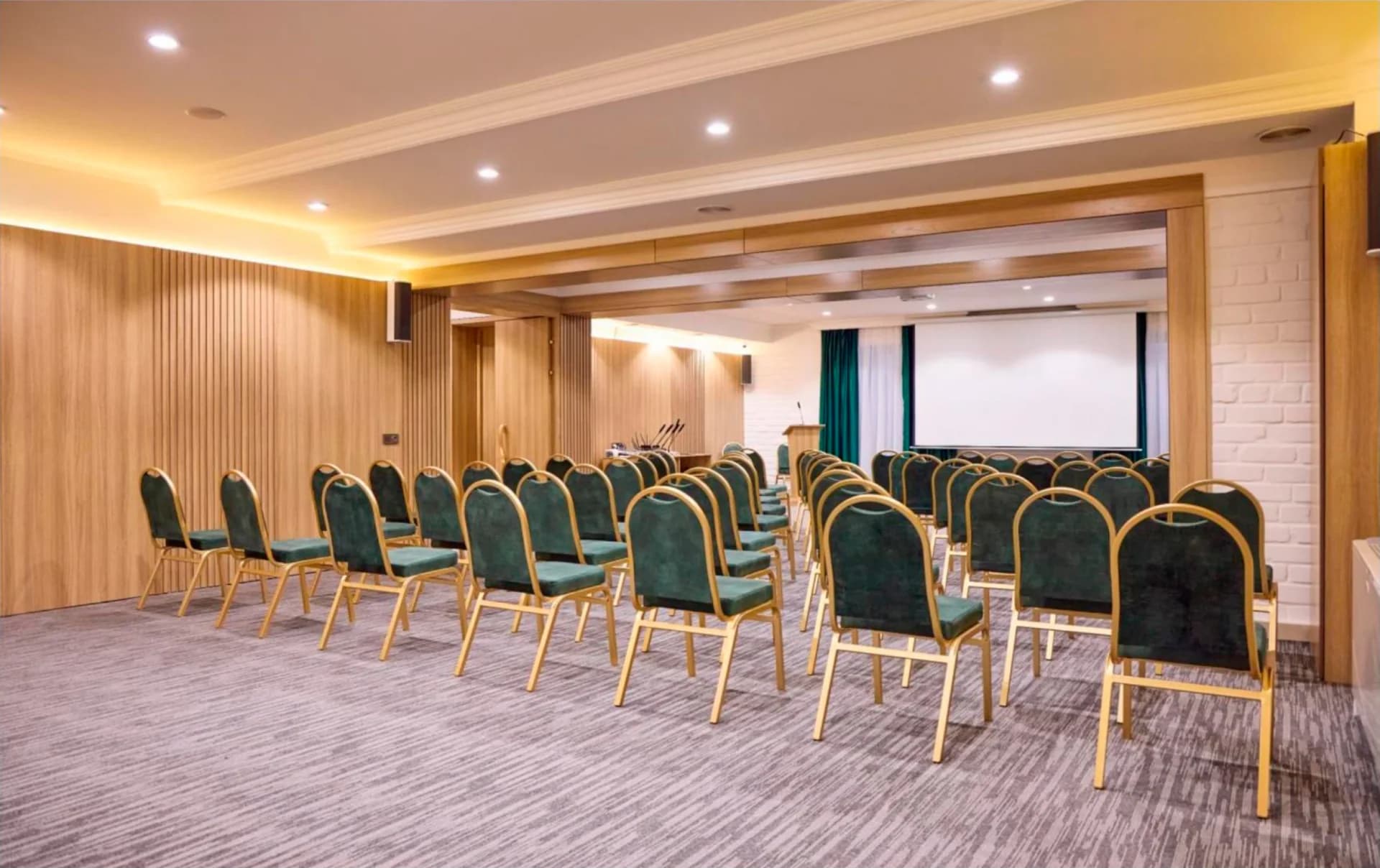 Conference Hall (PG70)